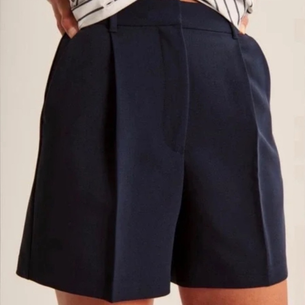 Abercrombie & Fitch Sloane Tailored Short Size M